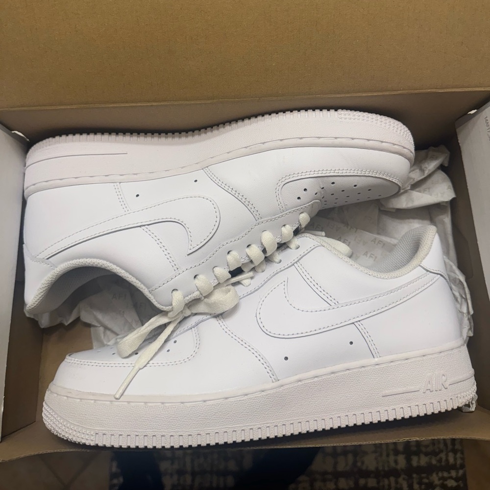 MENS AIR FORCE ONE USED
